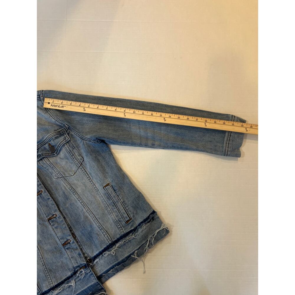Kut from the Kloth Distressed
Raw Hem Light Blue Denim Kara Frayed Hem Jacket L - Picture 14 of 14